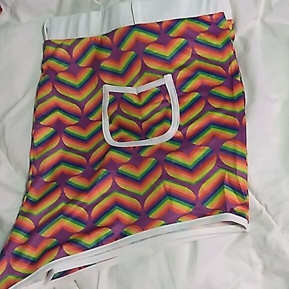 pride rainbow heart tank top shorts - Picture 7 of 9